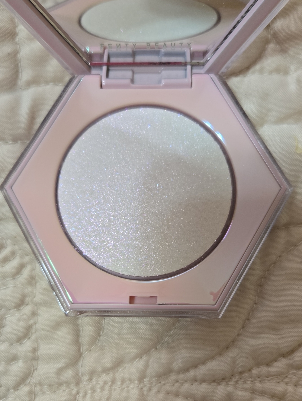 Fenty Beauty Diamond Bomb Highlighter — Pink - Picture 2 of 4